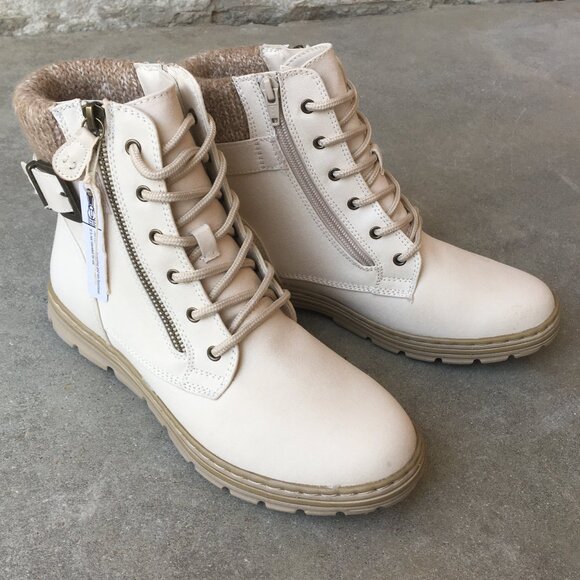 The Kelsie Lace-Up Bootie - Winter White - New In Box! - Picture 1 of 7